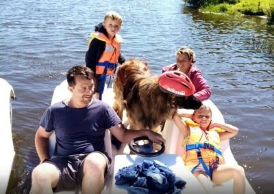 pedalos-famille_amis-lac